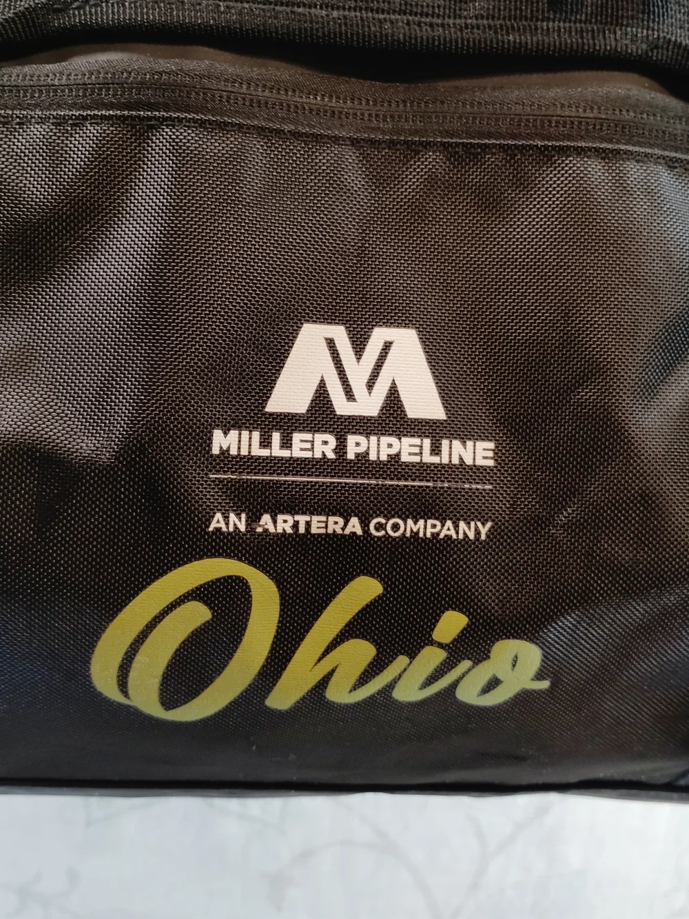 Urban Peak Miller Pipeline Ohio Black Travel Duffel/ Backpack Bag
